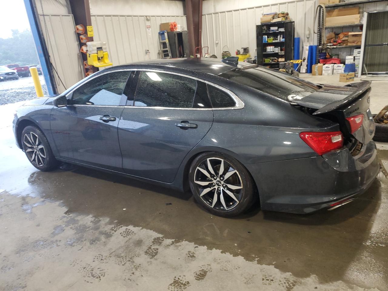 2020 Chevrolet Malibu - Image 2