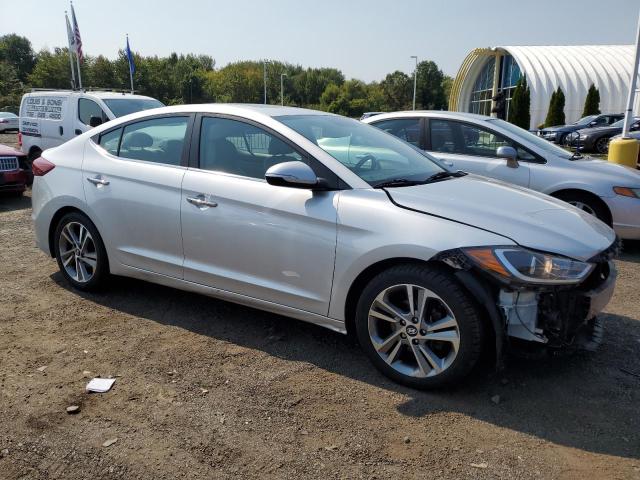  HYUNDAI ELANTRA 2017 Srebrny