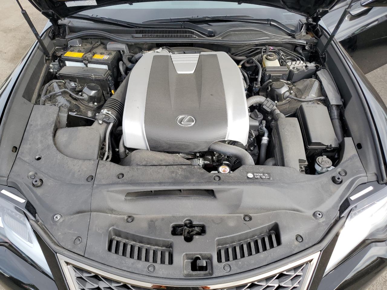 2020 Lexus RC - Image 12