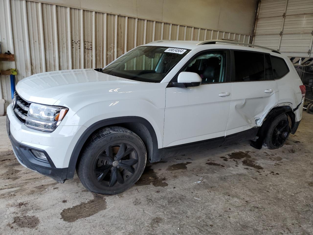 1V2CR2CA1JC562734 2018 VOLKSWAGEN ATLAS - Image 1