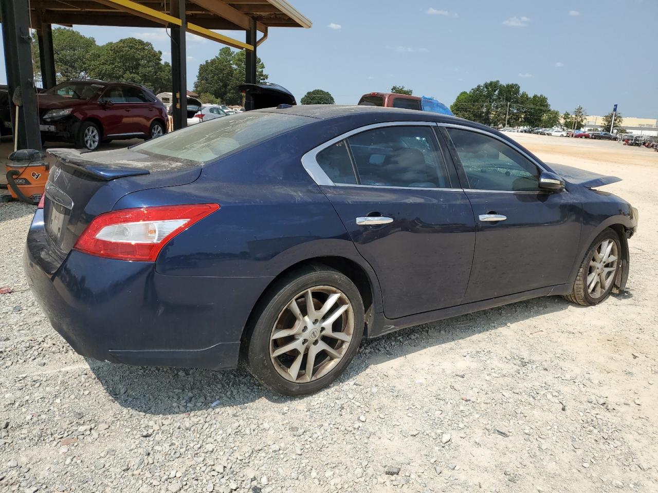 2009 Nissan Maxima - Image 3