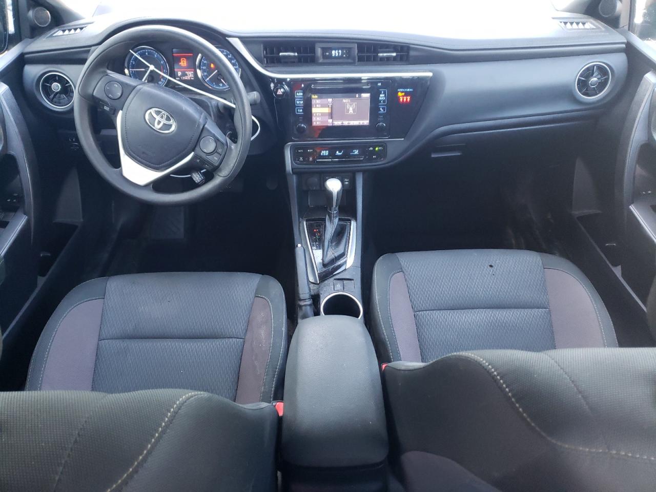 2018 Toyota Corolla L VIN: 2T1BURHE0JC083390 Lot: 71004224