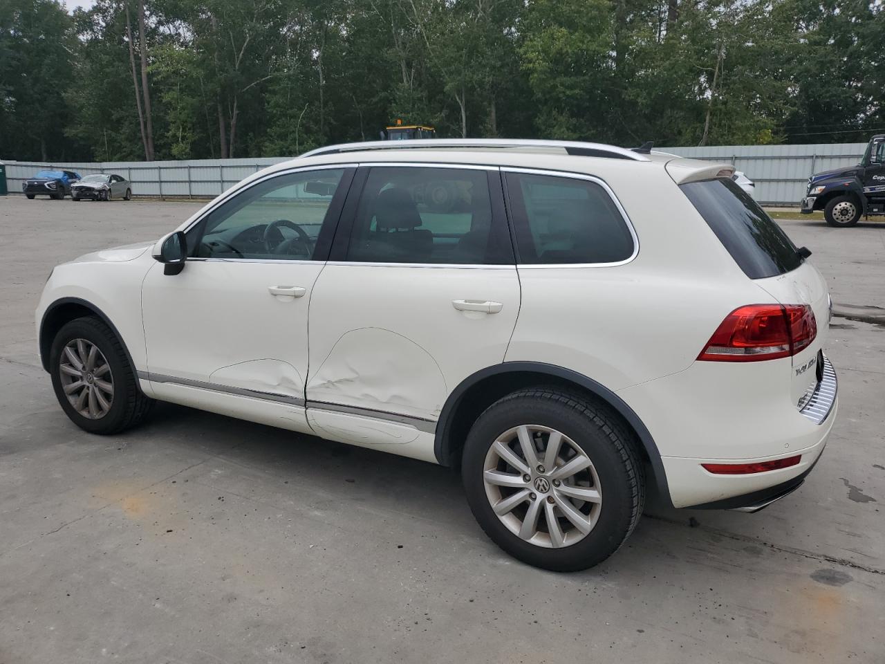 2012 Volkswagen Touareg V6 VIN: WVGFF9BP2CD004731 Lot: 71208484