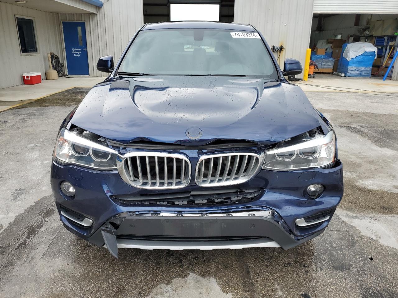 VIN 5UXWX9C54H0T11670 2017 BMW X3 no.5