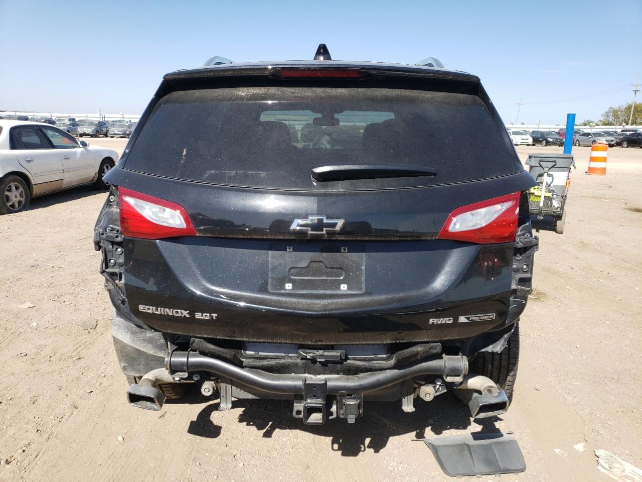 2GNAXWEX7J6267824 2018 Chevrolet Equinox Premier