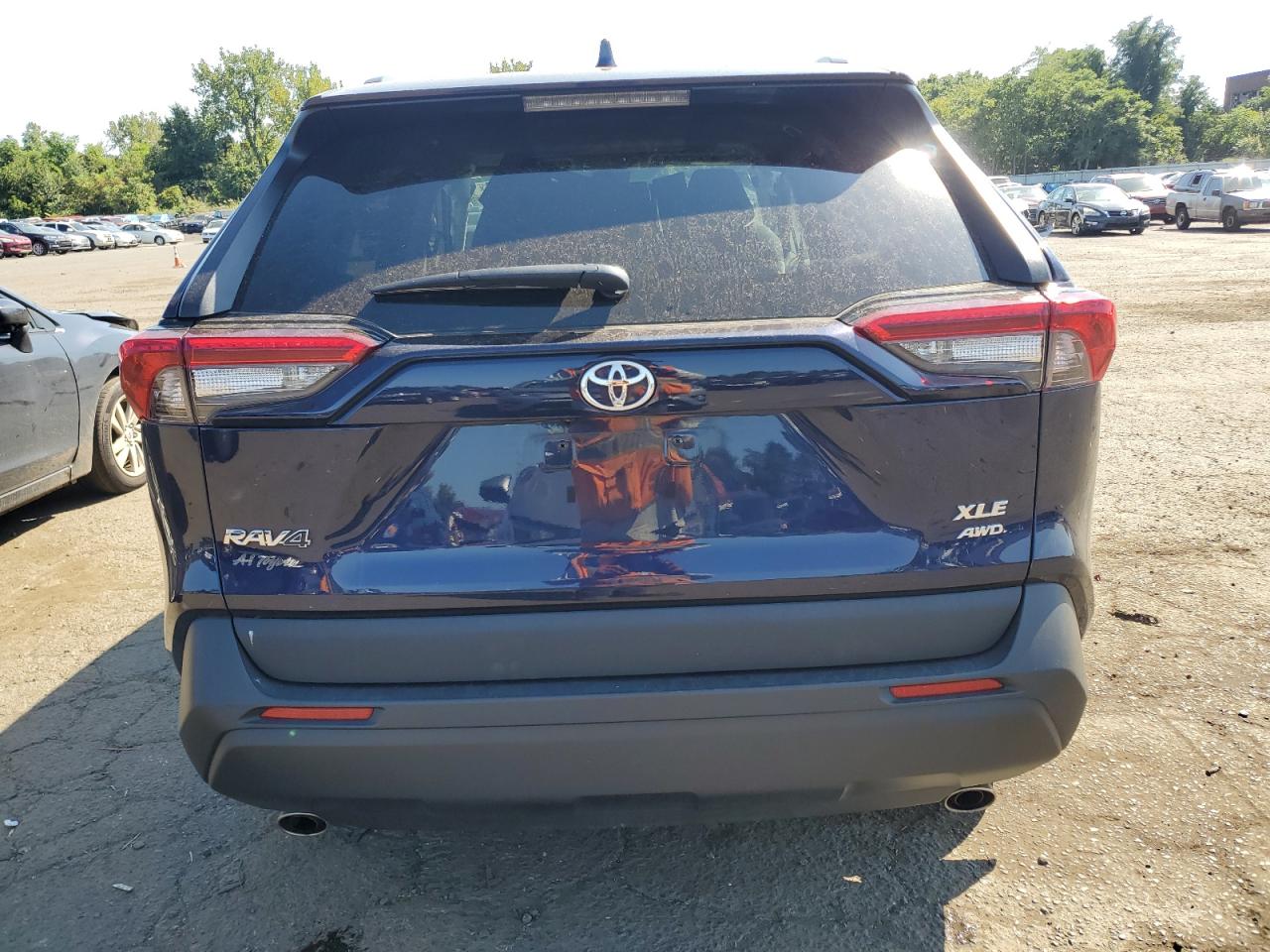 2T3P1RFV7MW166892 2021 Toyota Rav4 Xle