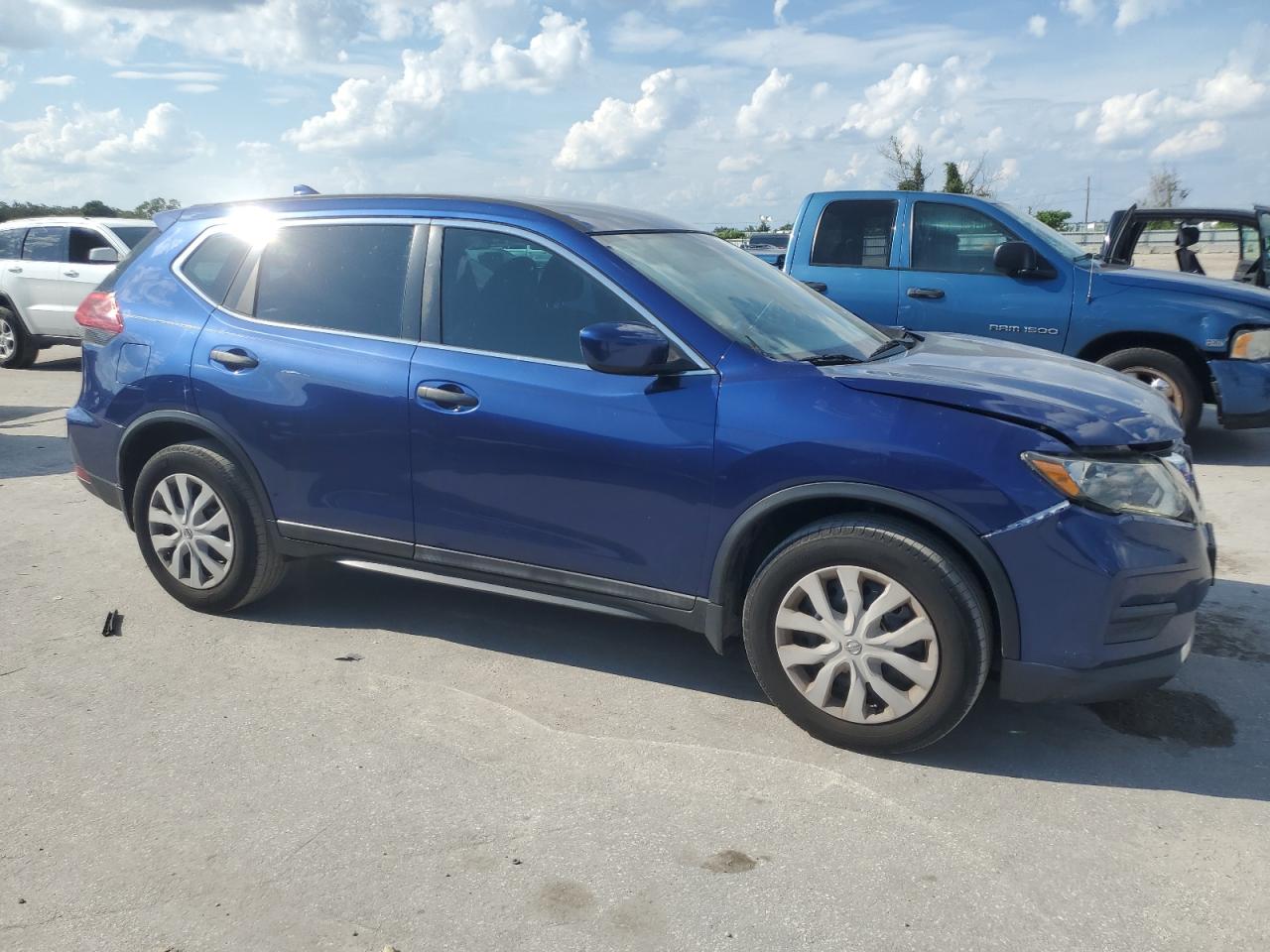 2018 Nissan Rogue S VIN: 5N1AT2MT4JC792581 Lot: 71783624