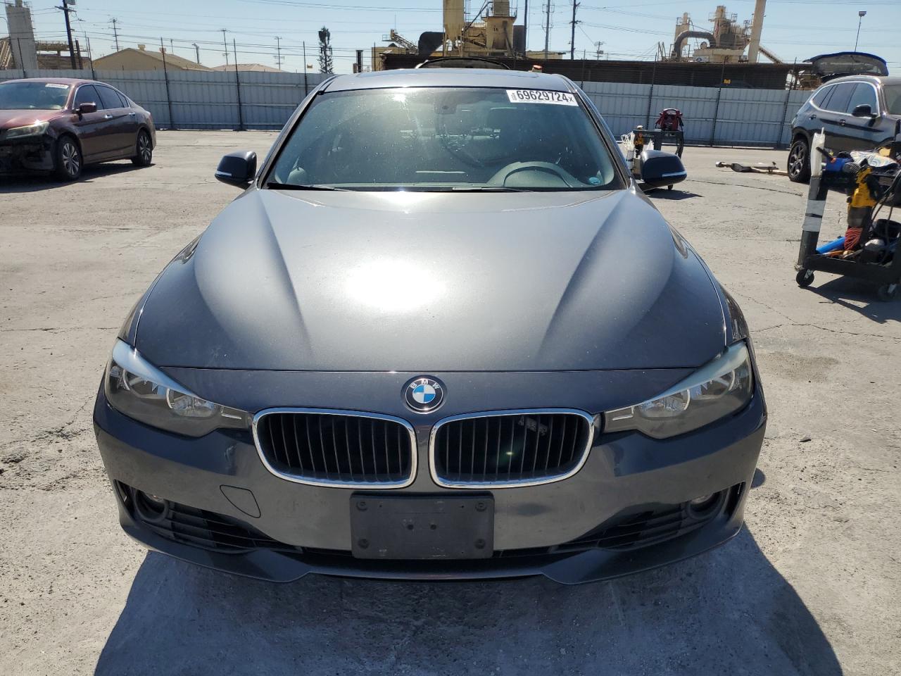 VIN WBA3C1C54DF437243 2013 BMW 3 SERIES no.5