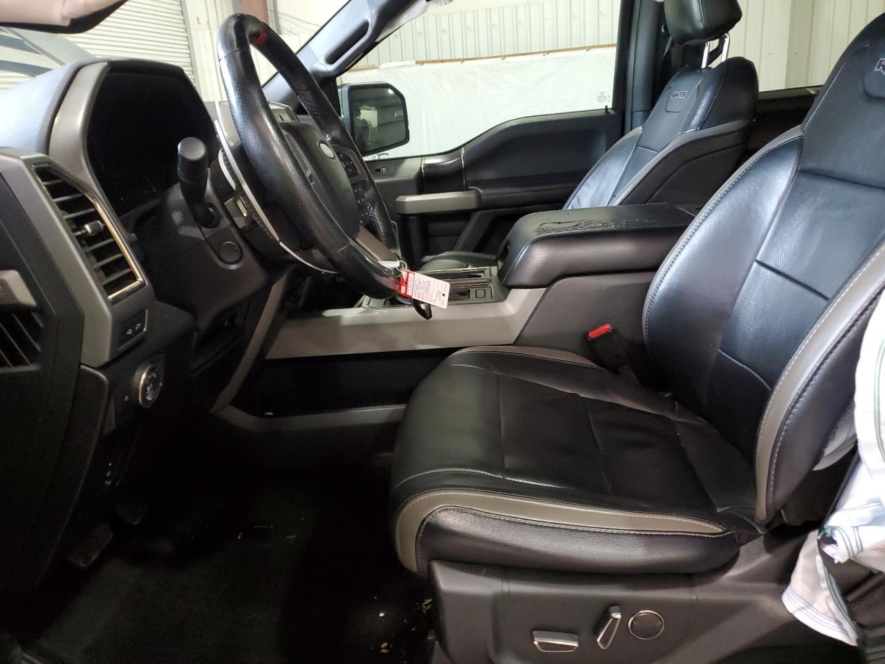 1FTFW1RG8HFC88289 2017 Ford F150 Raptor
