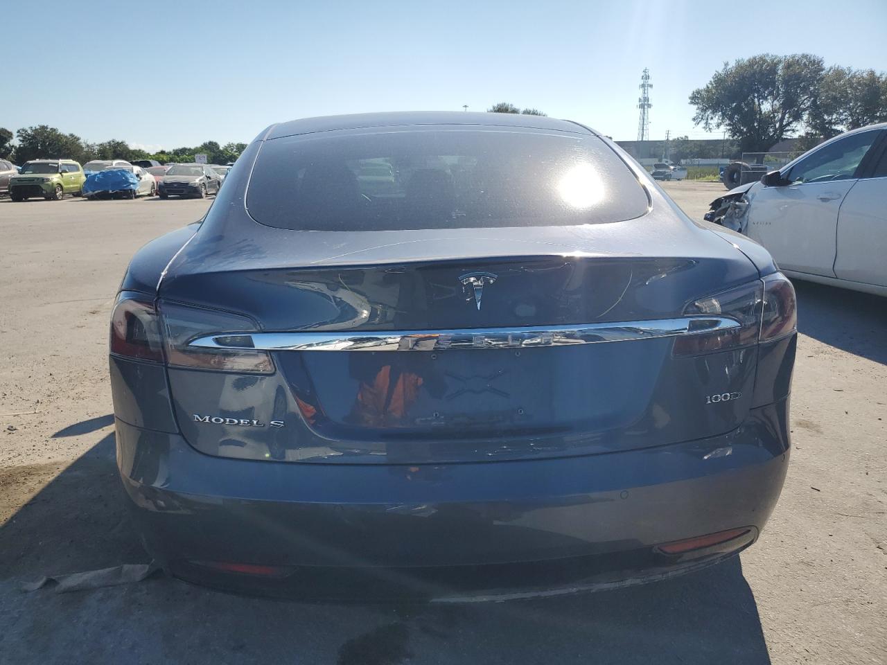 2019 Tesla Model S VIN: 5YJSA1E27KF305179 Lot: 71931084