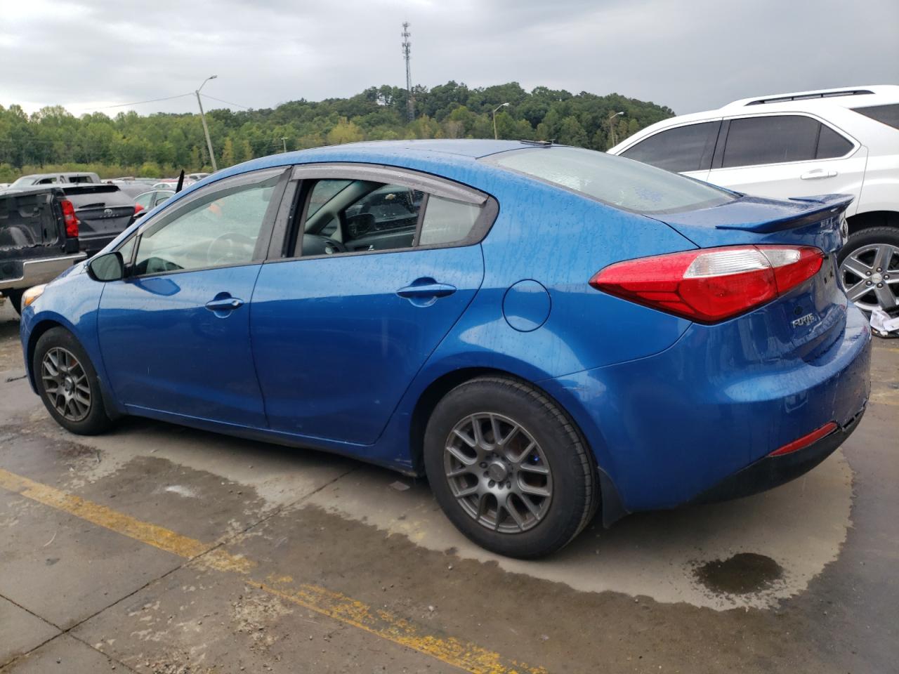2015 Kia Forte - Image 2