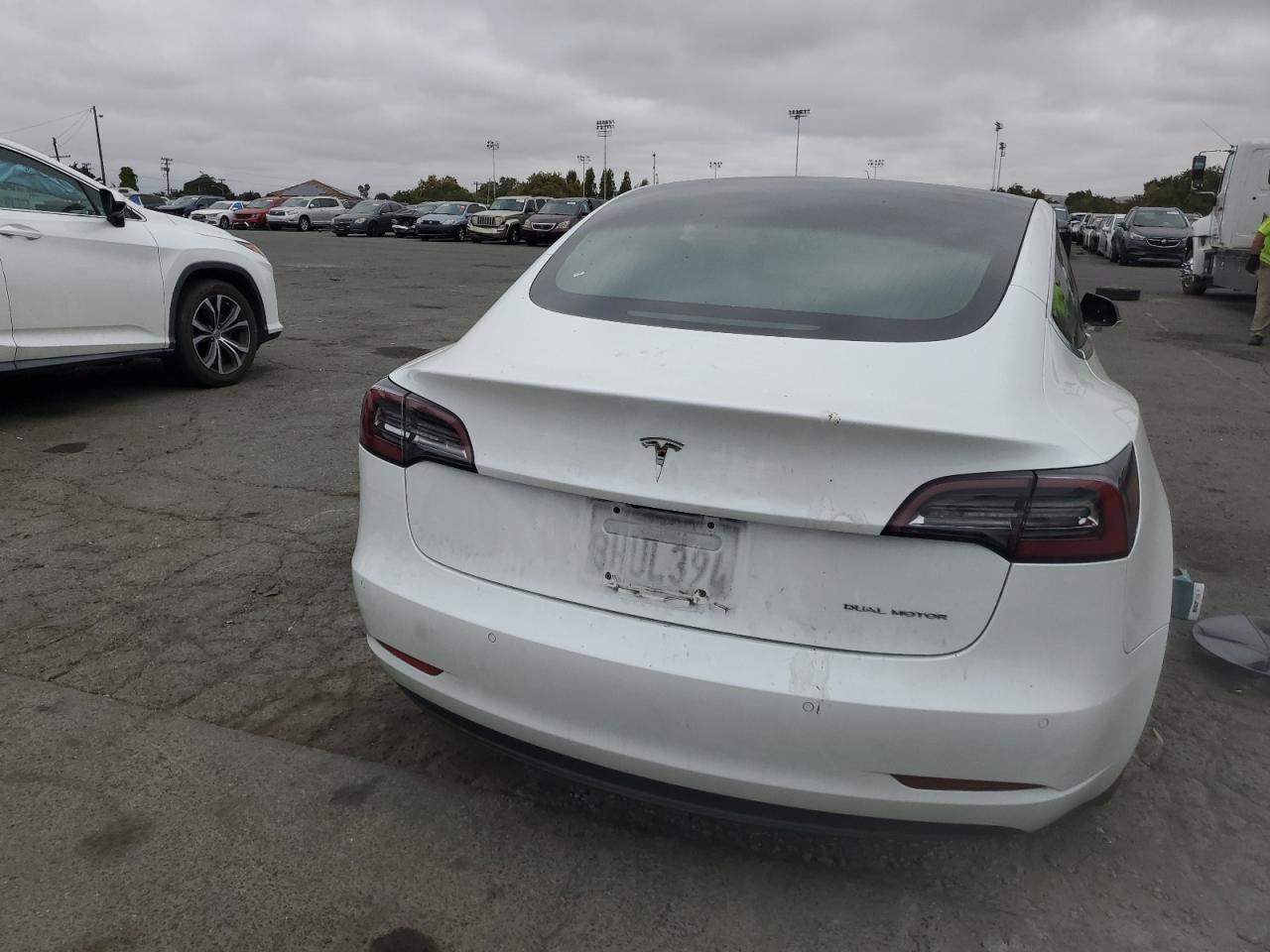 5YJ3E1EBXJF179052 2018 Tesla Model 3