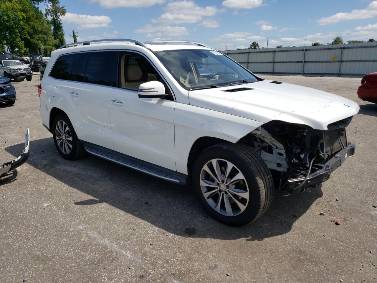 VIN 4JGDF6EE8GA698672 2016 MERCEDES-BENZ GL-CLASS no.4