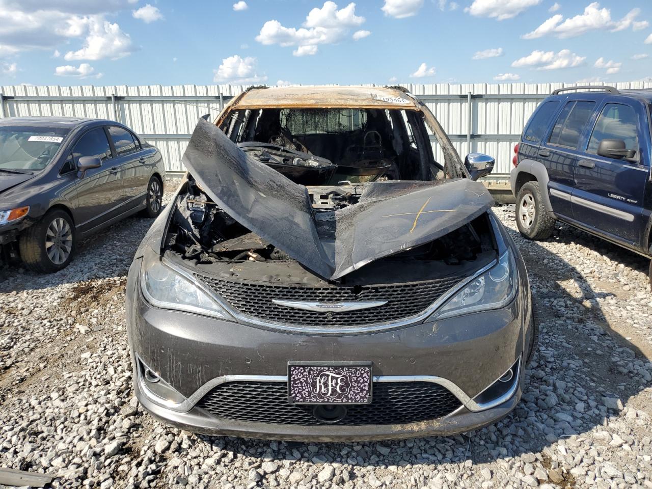2018 Chrysler Pacifica - Image 5