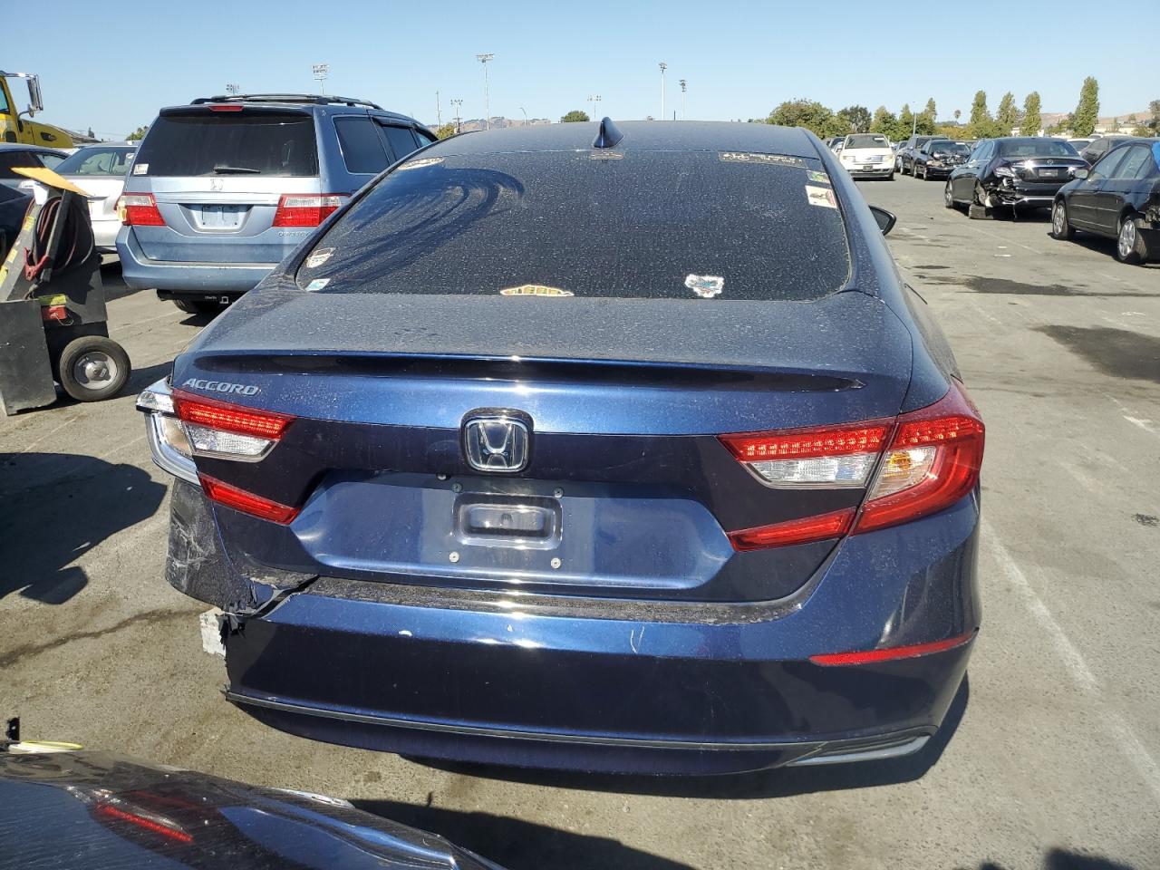 1HGCV1F18JA100851 2018 Honda Accord Lx