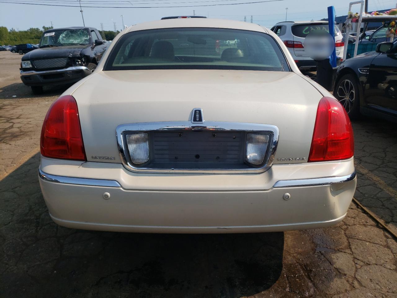 2003 Lincoln Town Car Cartier VIN: 1LNHM83W53Y607261 Lot: 69586104