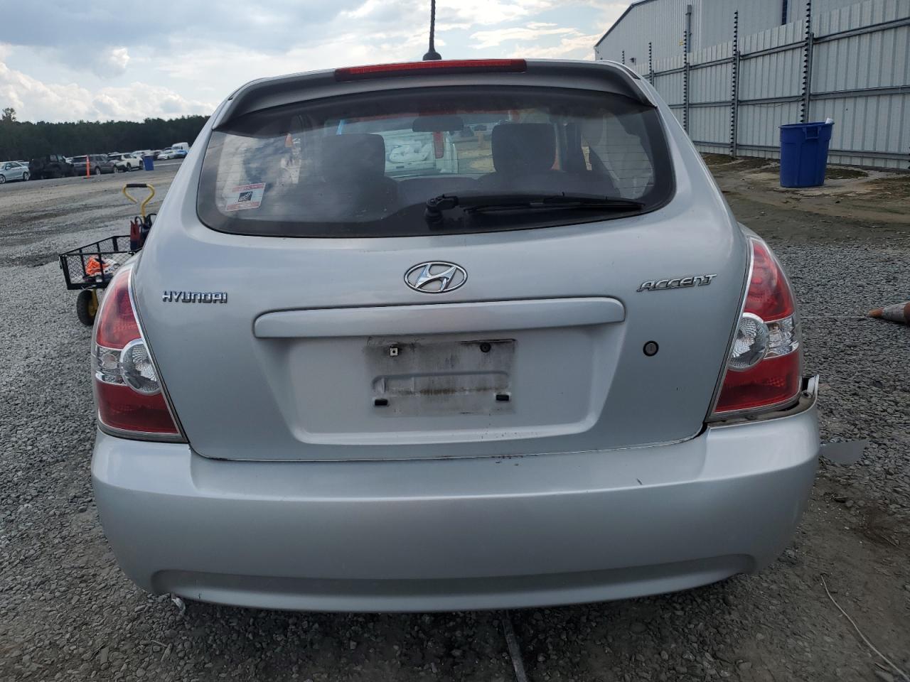 KMHCM3AC6AU157310 2010 Hyundai Accent Blue