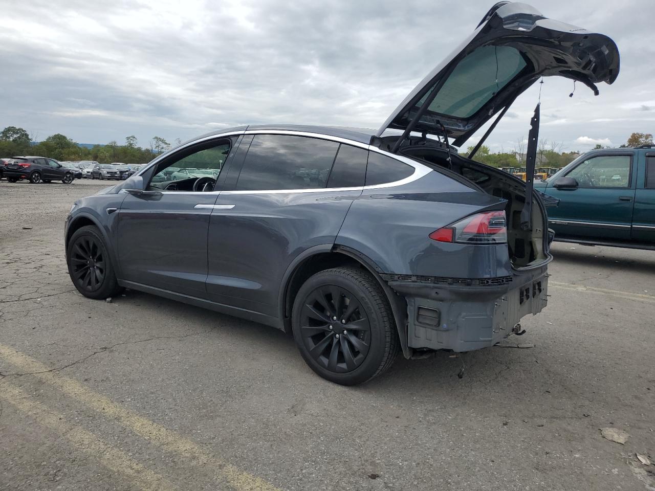 5YJXCAE24HF061306 2017 TESLA MODEL X - Image 2