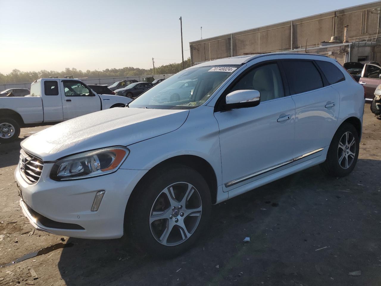 2015 Volvo Xc60 T6 Premier VIN: YV4902RK0F2713658 Lot: 70748024