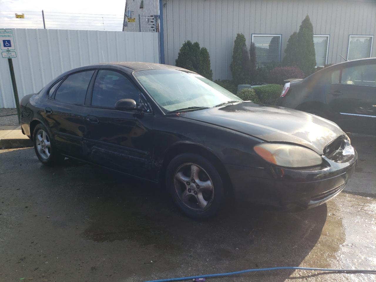 2000 Ford Taurus - Image 4
