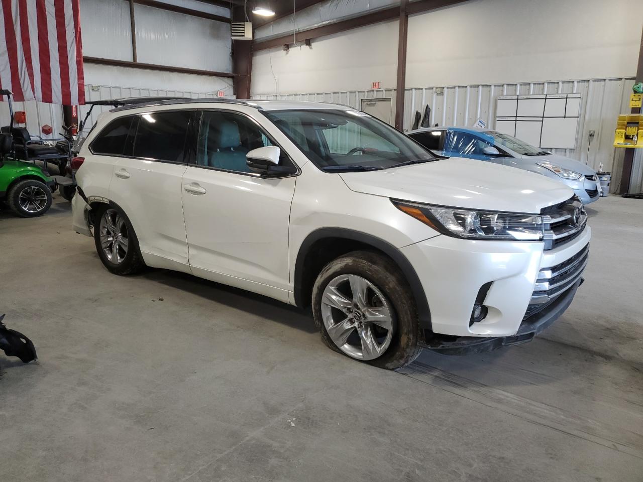 VIN 5TDYZRFH0KS360122 2019 TOYOTA HIGHLANDER no.4