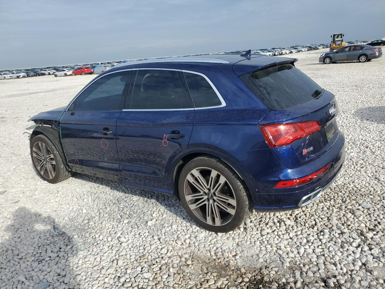 WA1C4AFY6J2024887 2018 AUDI SQ5 - Image 2