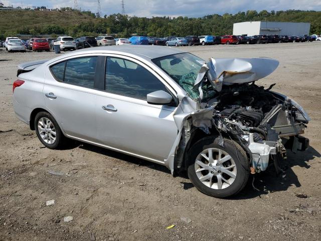  NISSAN VERSA 2016 Srebrny