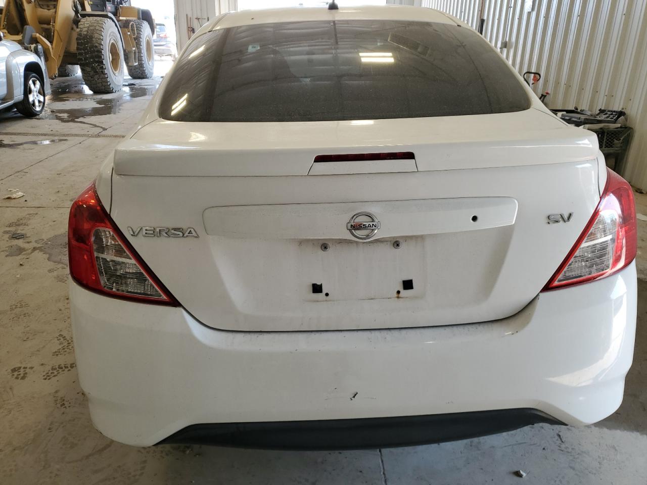 VIN 3N1CN7AP2JK408032 2018 NISSAN VERSA no.6