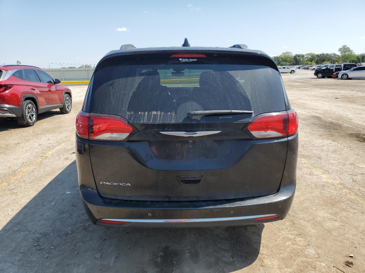 2019 Chrysler Pacifica Touring L VIN: 2C4RC1BG1KR625689 Lot: 71821394