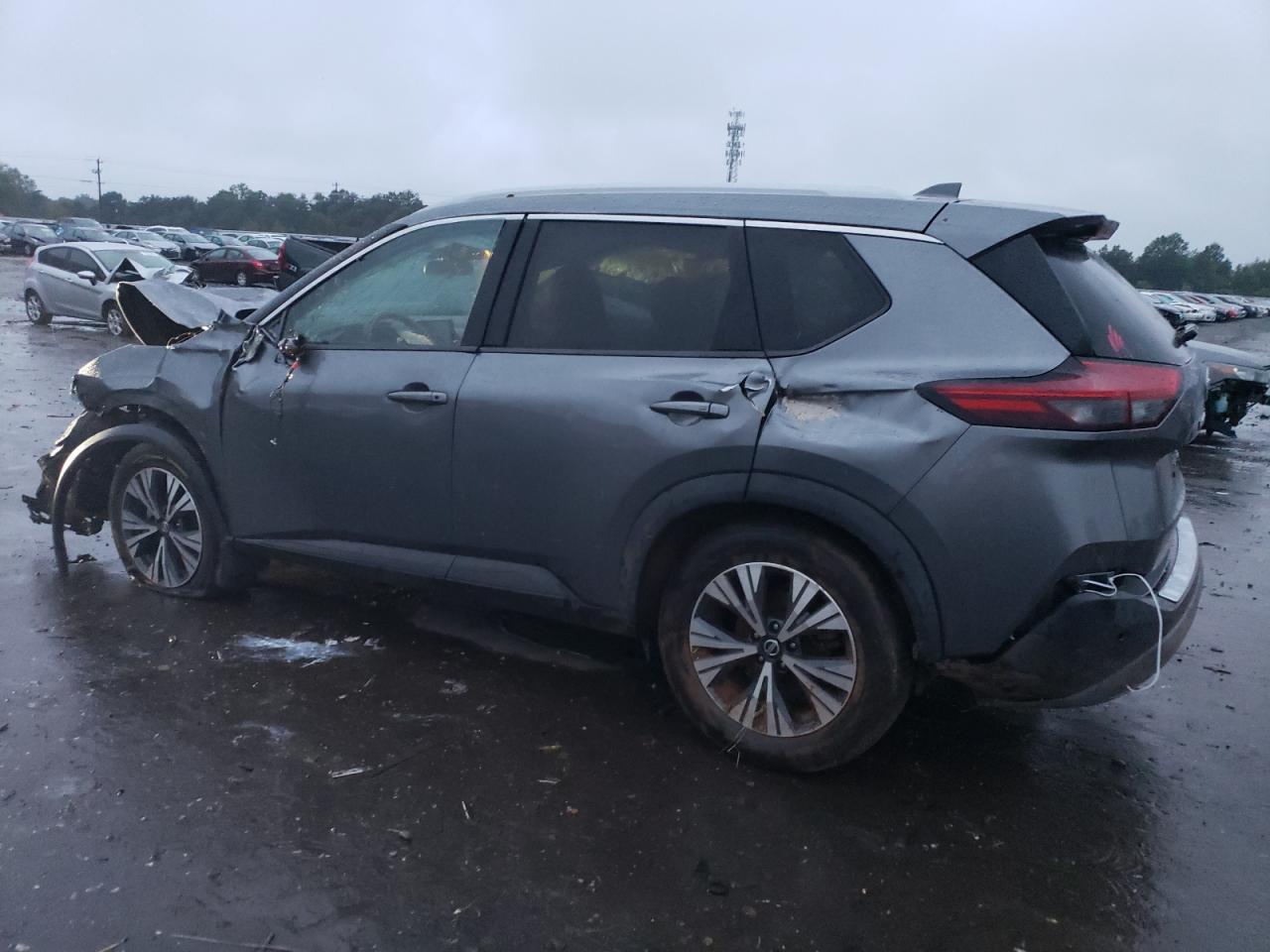 2021 Nissan Rogue - Image 2