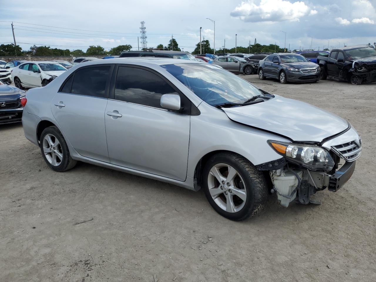 VIN 5YFBU4EE5DP182413 2013 TOYOTA COROLLA no.4