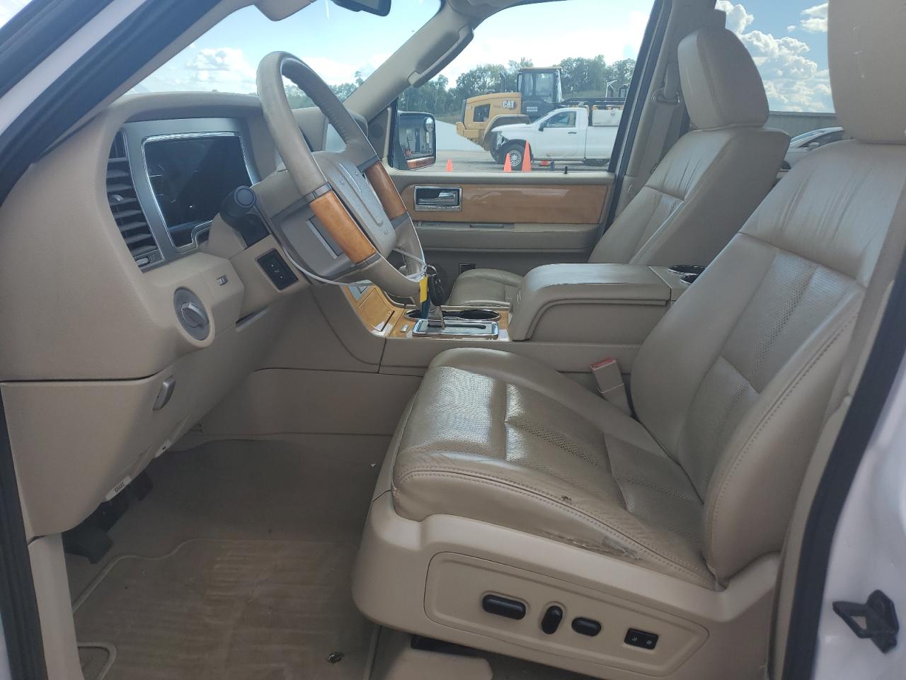 2010 Lincoln Navigator VIN: 5LMJJ2J55AEJ01149 Lot: 72167344