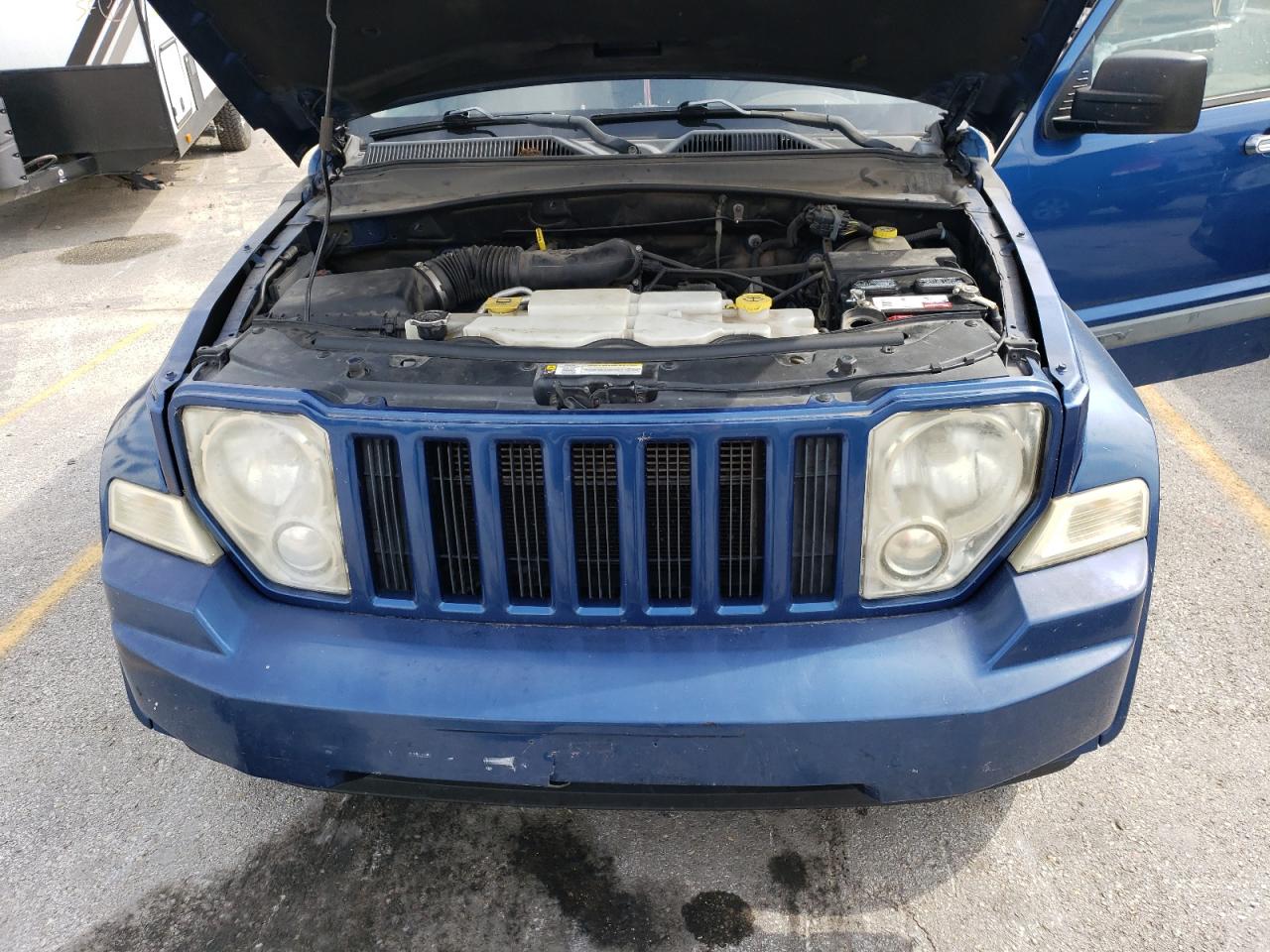 2009 Jeep Liberty (North America) - Image 12