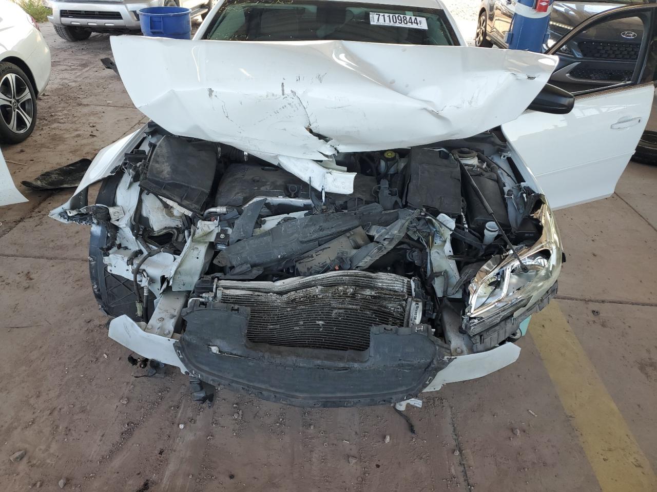 2016 Chevrolet Malibu - Image 11