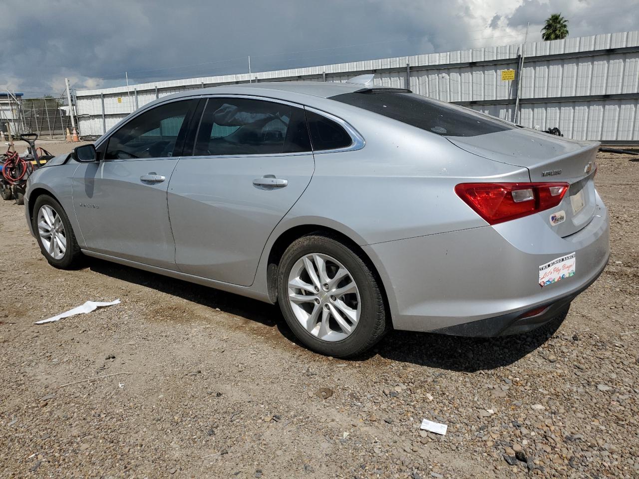 2016 Chevrolet Malibu - Image 2