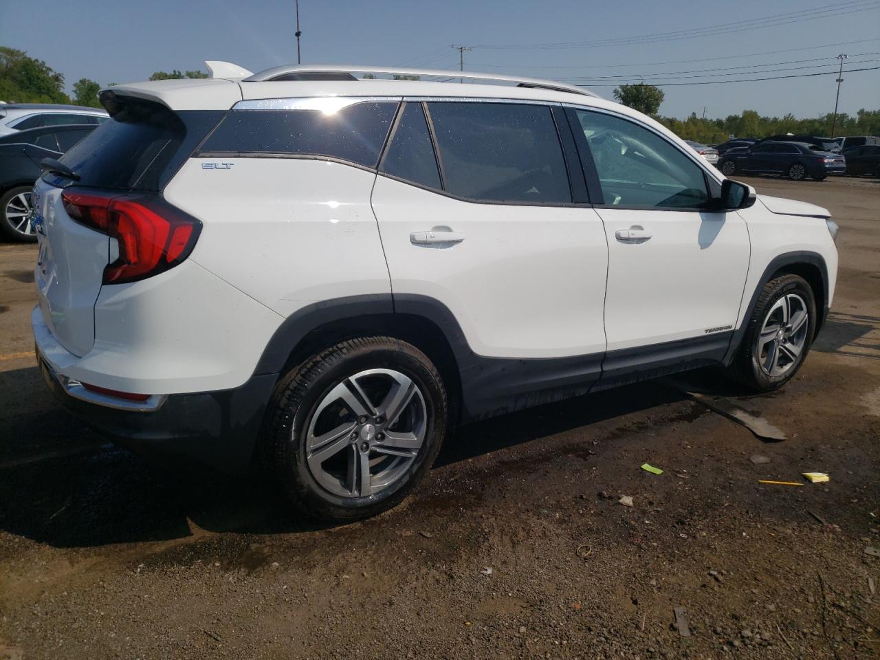 2020 GMC Terrain - Image 3