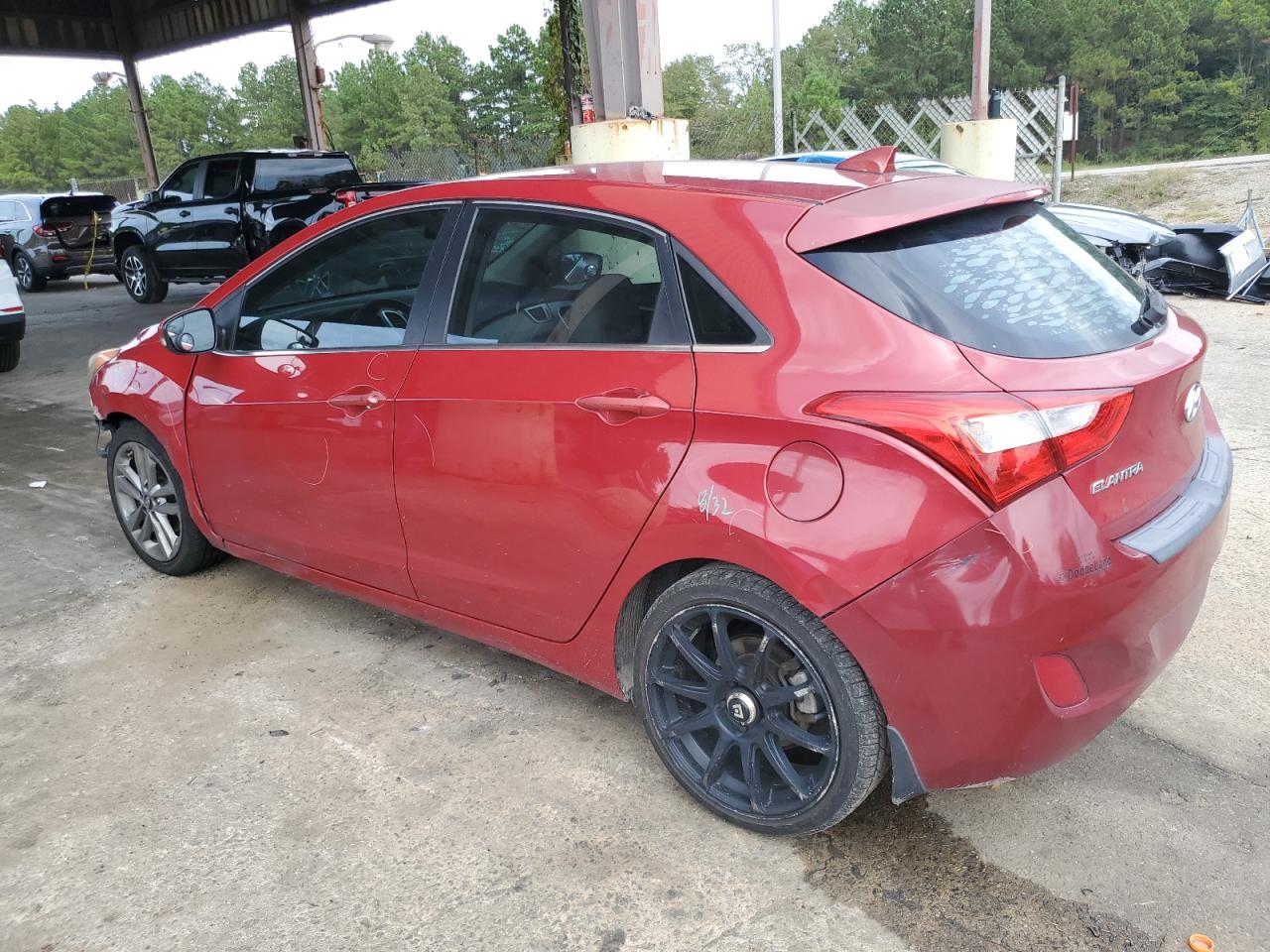 2016 Hyundai Elantra - Image 2