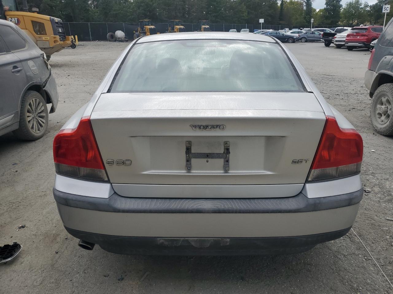 2004 Volvo S60 2.5T VIN: YV1RS59V042388817 Lot: 70851984