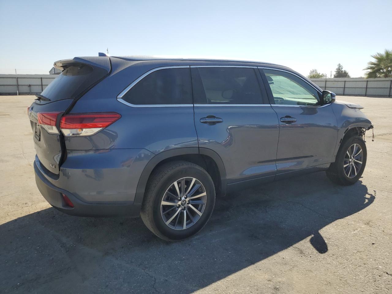 2018 Toyota Highlander Se VIN: 5TDKZRFH2JS244747 Lot: 71091394