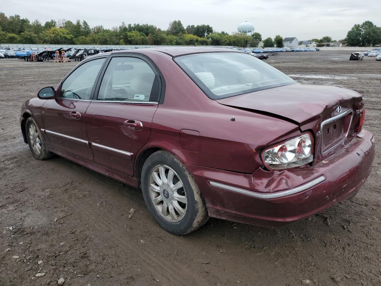 2003 Hyundai Sonata - Image 2