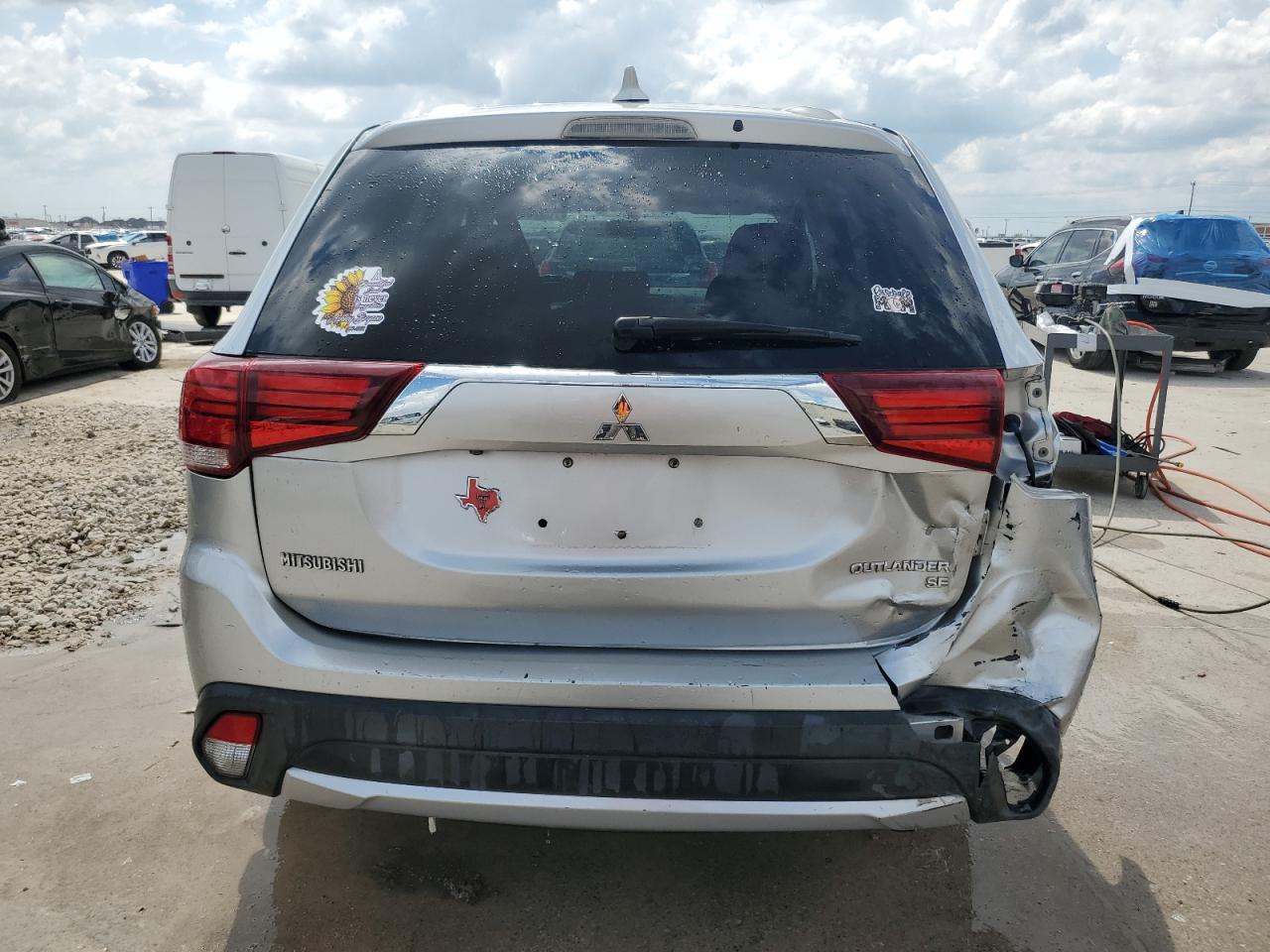 JA4AD3A35JZ039810 2018 Mitsubishi Outlander Se