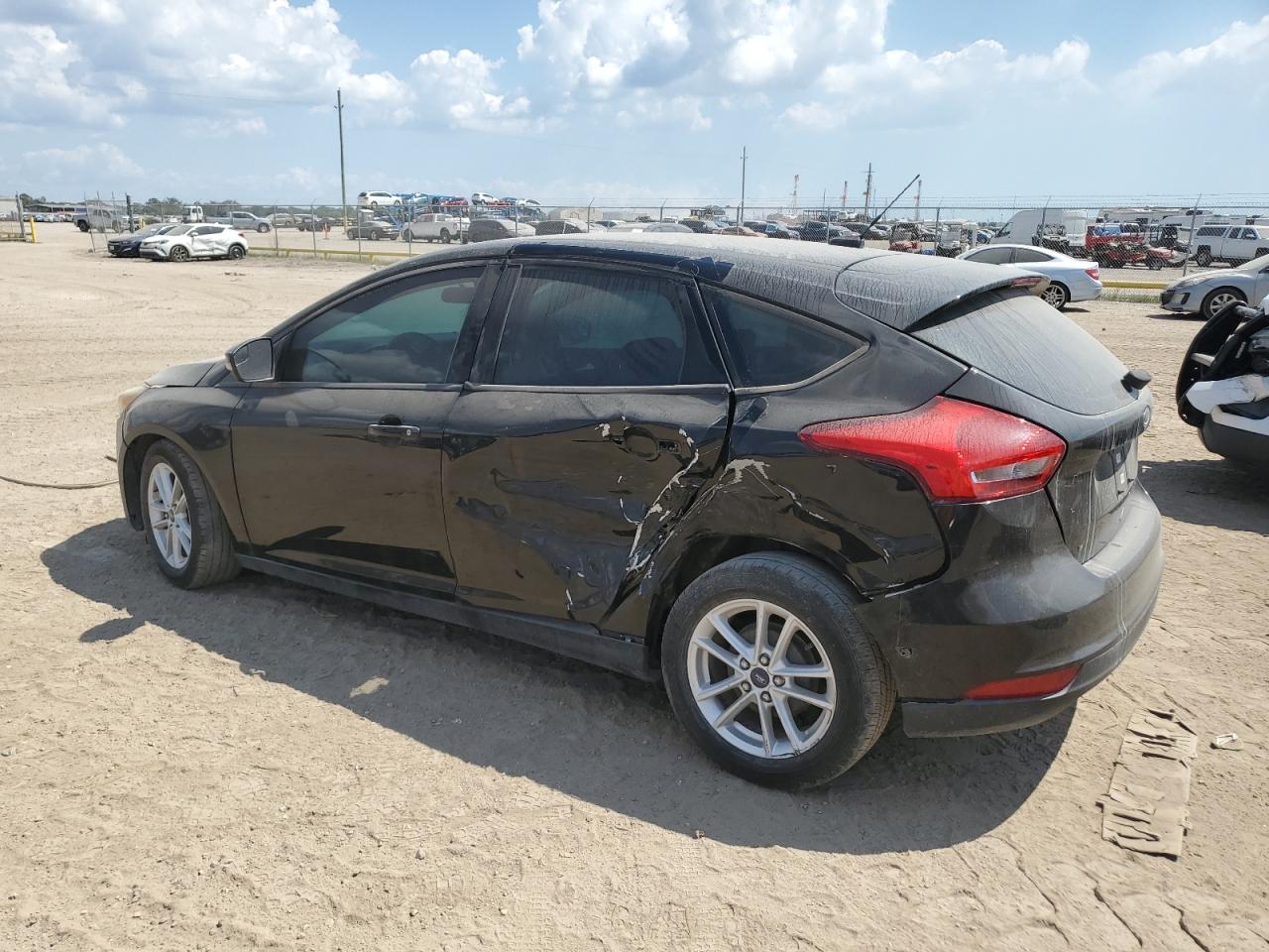 1FADP3K23FL282029 2015 FORD FOCUS - Image 2