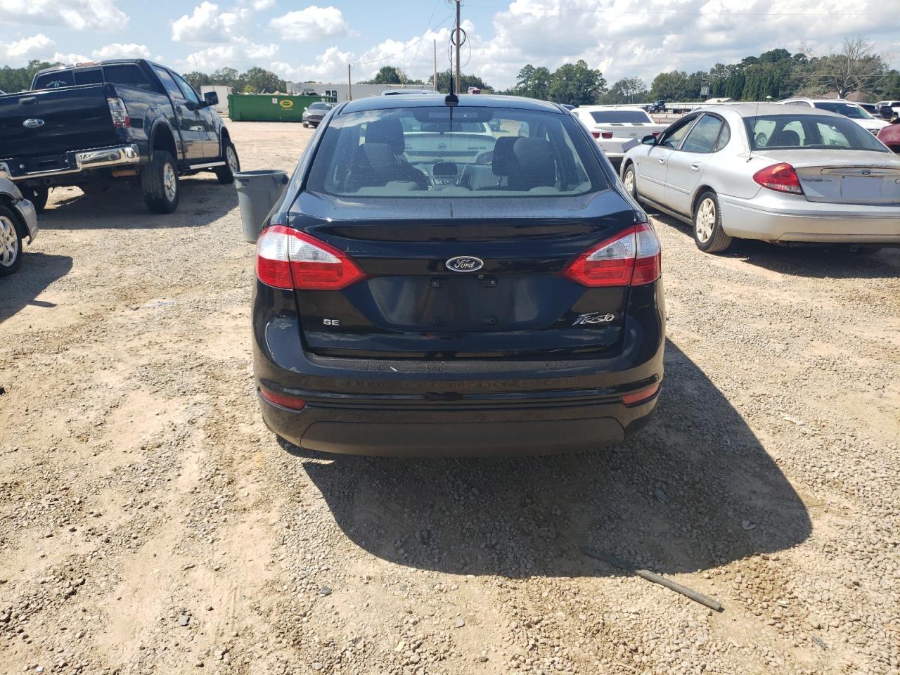 2018 Ford Fiesta Se VIN: 3FADP4BJ9JM145665 Lot: 73068564