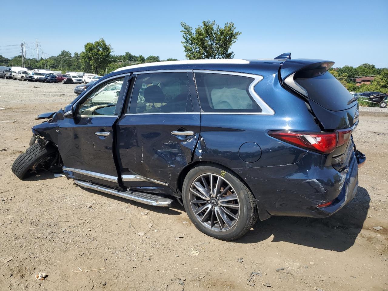 2018 Infiniti QX60 - Image 2