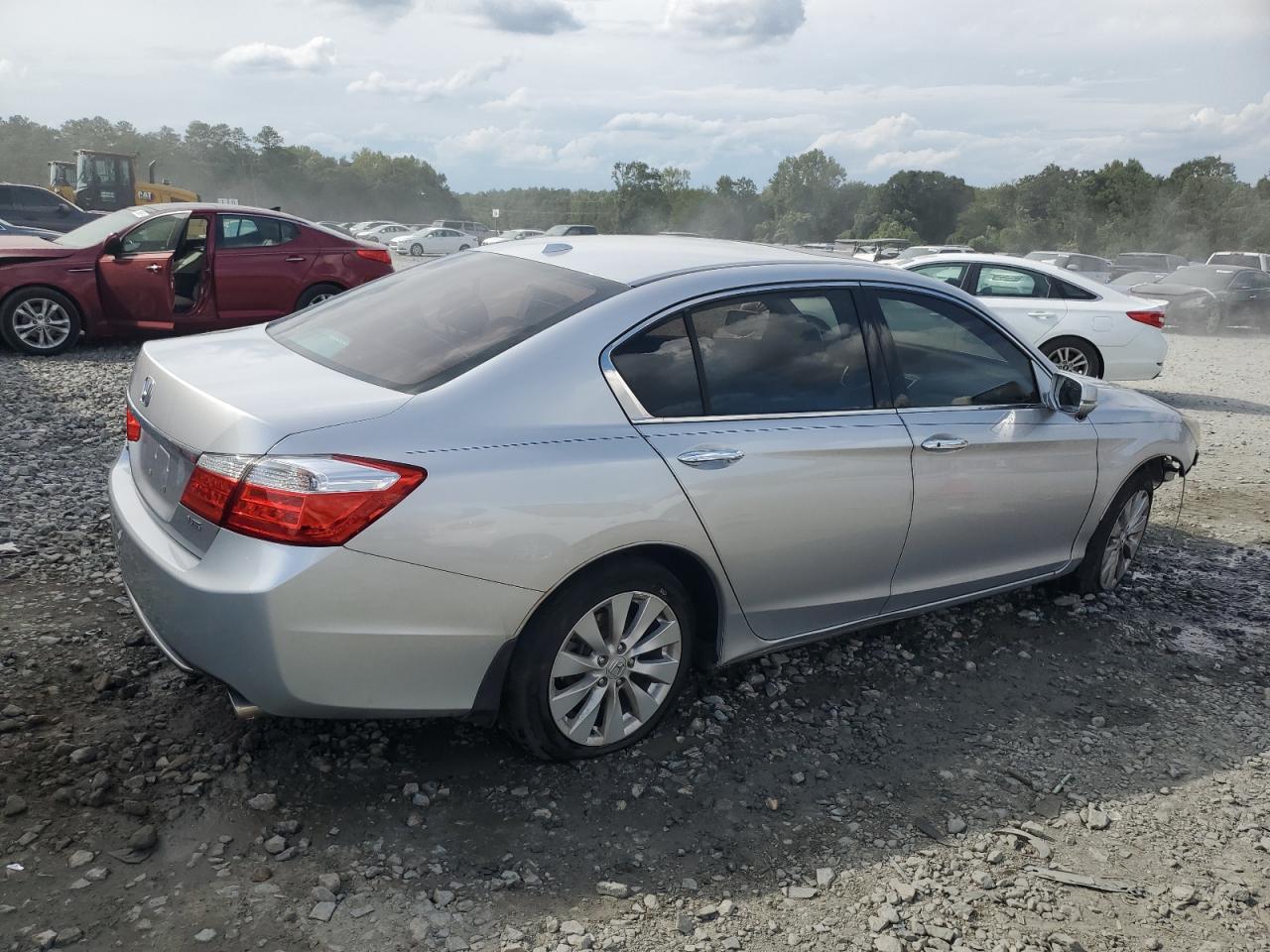 VIN 1HGCR3F87DA032897 2013 HONDA ACCORD no.3