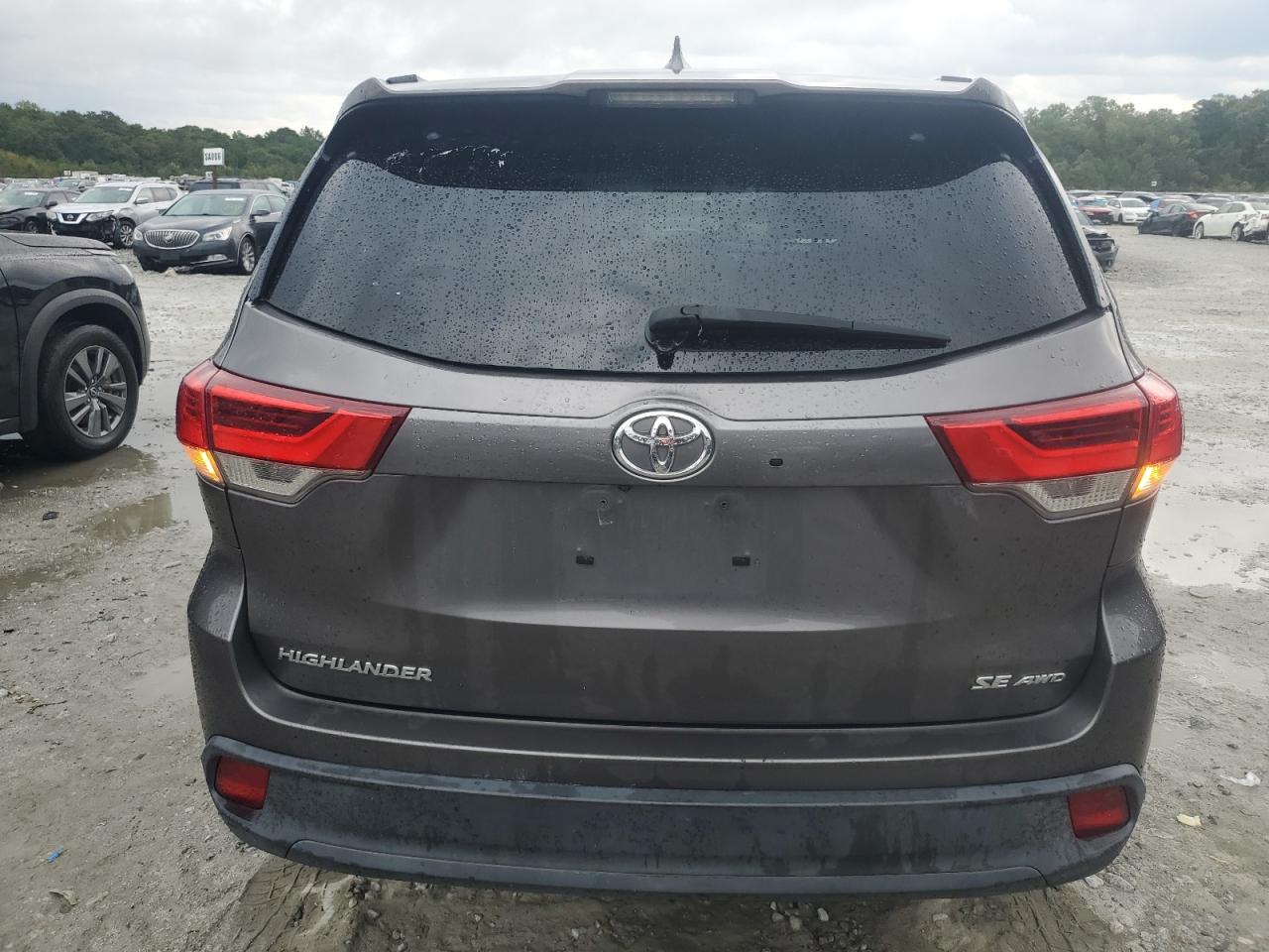 2018 Toyota Highlander Se VIN: 5TDJZRFH1JS856000 Lot: 72887384