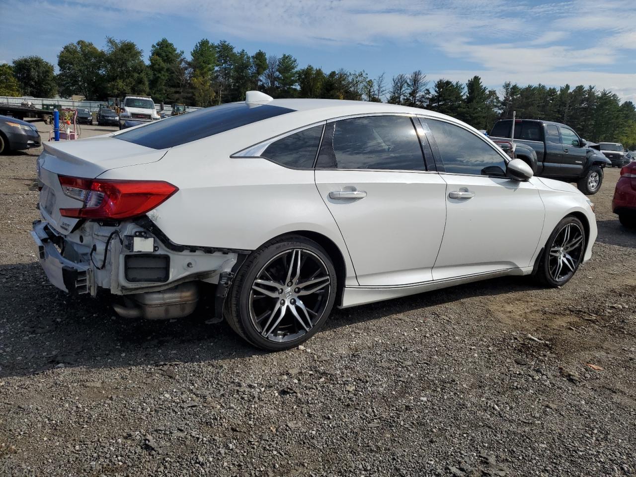 2022 Honda Accord Touring VIN: 1HGCV2F93NA002070 Lot: 71918964