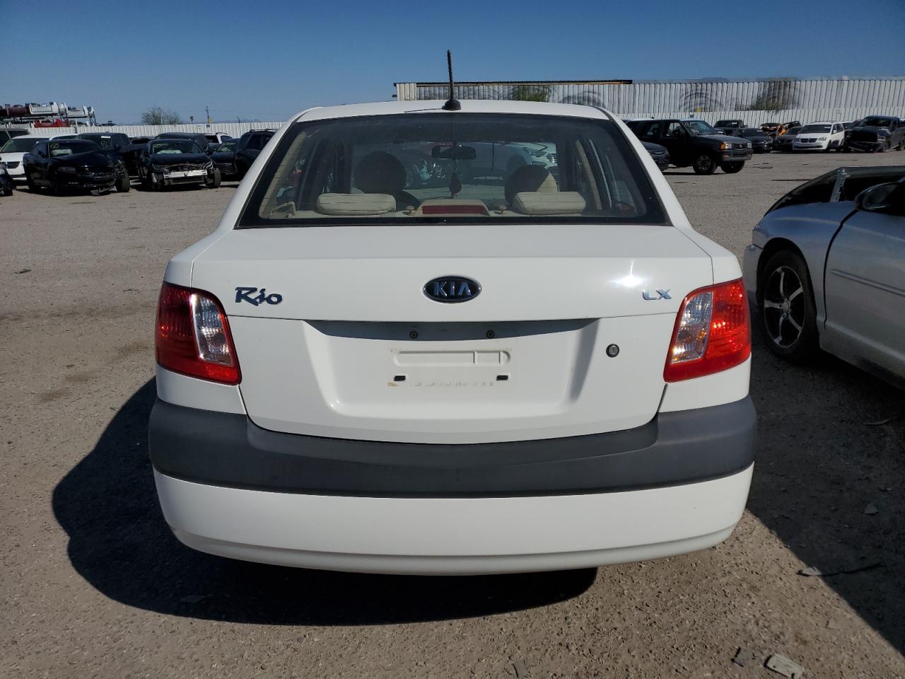 2009 Kia Rio Base VIN: KNADE223796548977 Lot: 72574044