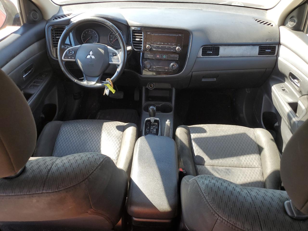 JA4AD2A35FZ009871 2015 Mitsubishi Outlander Es