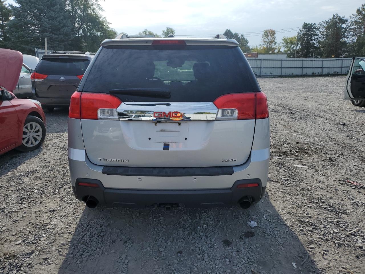 2GKFLWE32F6236256 2015 GMC Terrain Sle